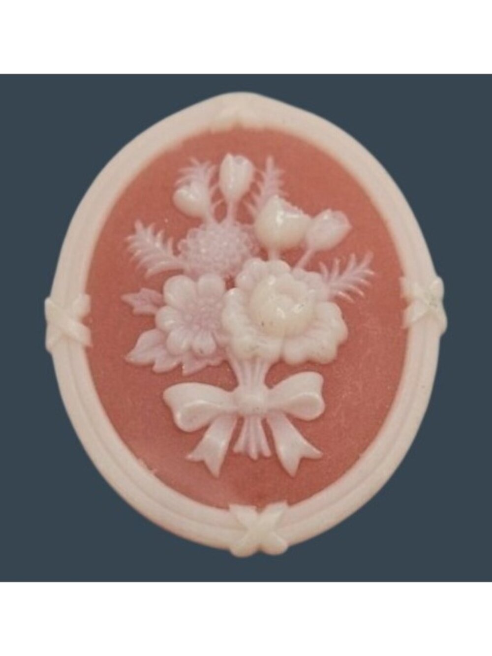 Vintage 1982 Avon Cameo Silhouette Flower Bouquet Brooch Light Pink & White